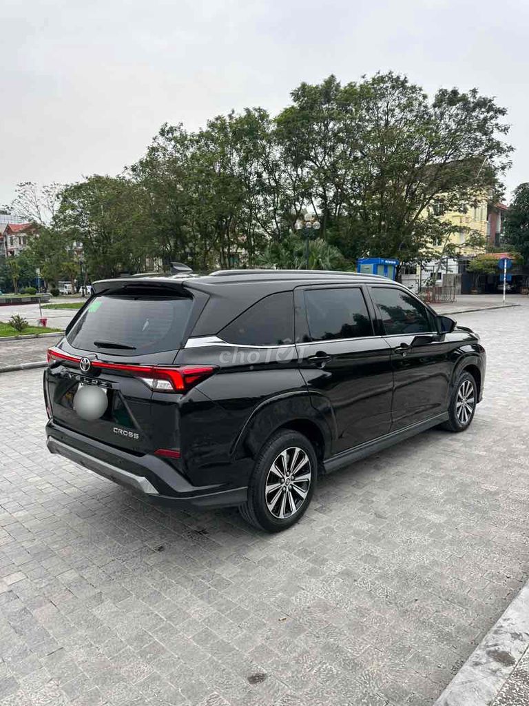 Toyota Veloz Cross 2023  số tự động 7 chỗ. Mua bán Ô tô tại Thành phố Thanh Hóa Thanh Hóa được đăng bởi Hoàng Tuấn hình 4