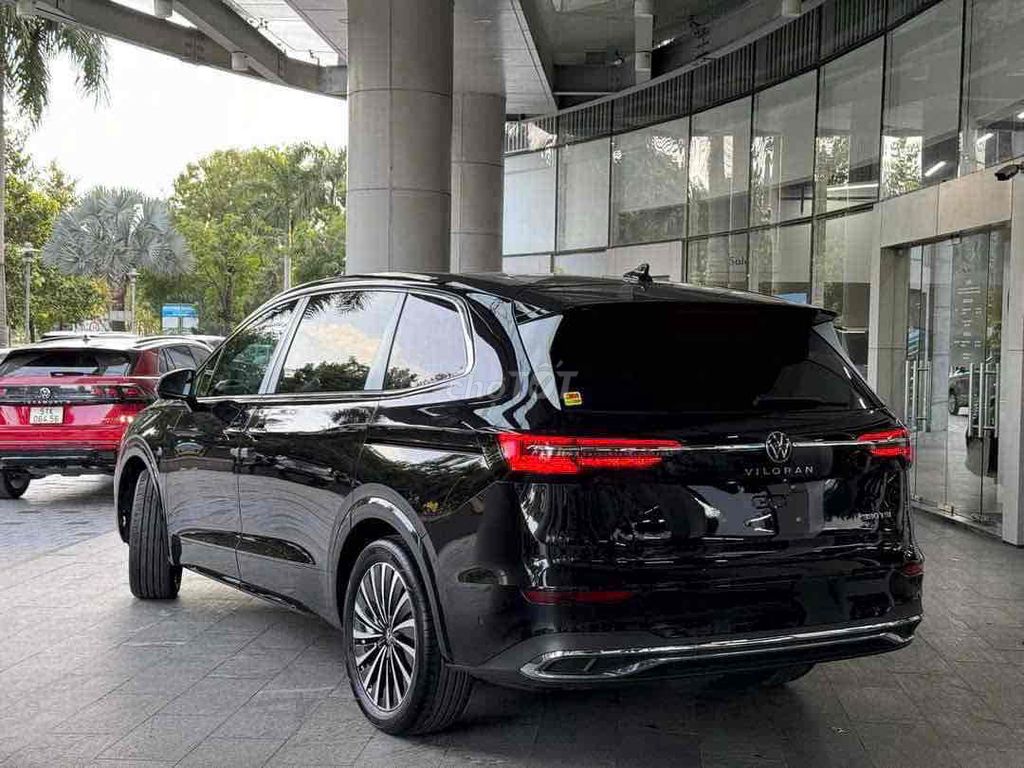 Volkswagen Viloran Đen 7 chỗ. Mua bán Ô tô tại Quận 5 Tp Hồ Chí Minh được đăng bởi Hưng Trang Volkswagen hình 12
