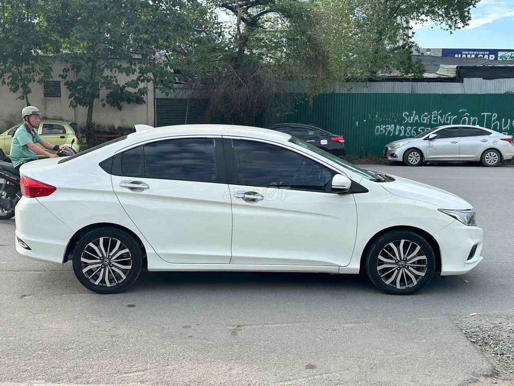 Honda City 2017 1.5 CVT - 83000 km