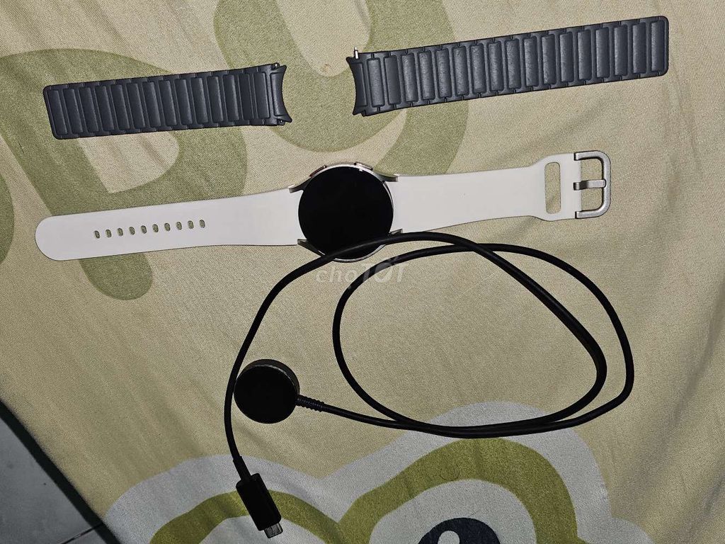 Samsung Galaxy Watch 6 40mm Trắng từ callphones. Mua bán Thiết bị đeo thông minh tại Thành phố Biên Hòa Đồng Nai được đăng bởi ZiHin hình 1