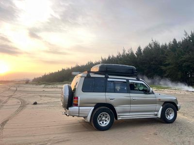 Mitsubishi Pajero 20*** km