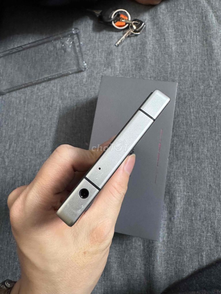 Redmagic 11 Pro 5G bản 16/512 bh fpt dài. Mua bán Điện thoại tại Huyện Đông Anh Hà Nội được đăng bởi Huy Ân hình 1