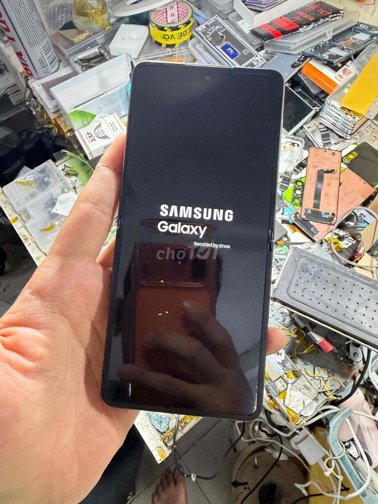 Samsung Galaxy Z Flip 7 Đen. Mua bán Điện thoại tại Quận Bình Tân Tp Hồ Chí Minh được đăng bởi Hùng Phát  hình 1