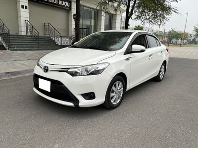 Toyota Vios E CVT 2018, số tự động, màu trắng.
