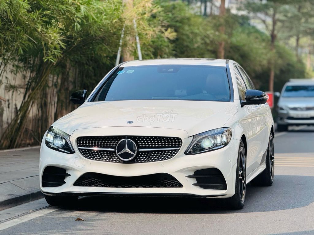 Mercedes Benz C Class 2018 C300 AMG - 40000 km