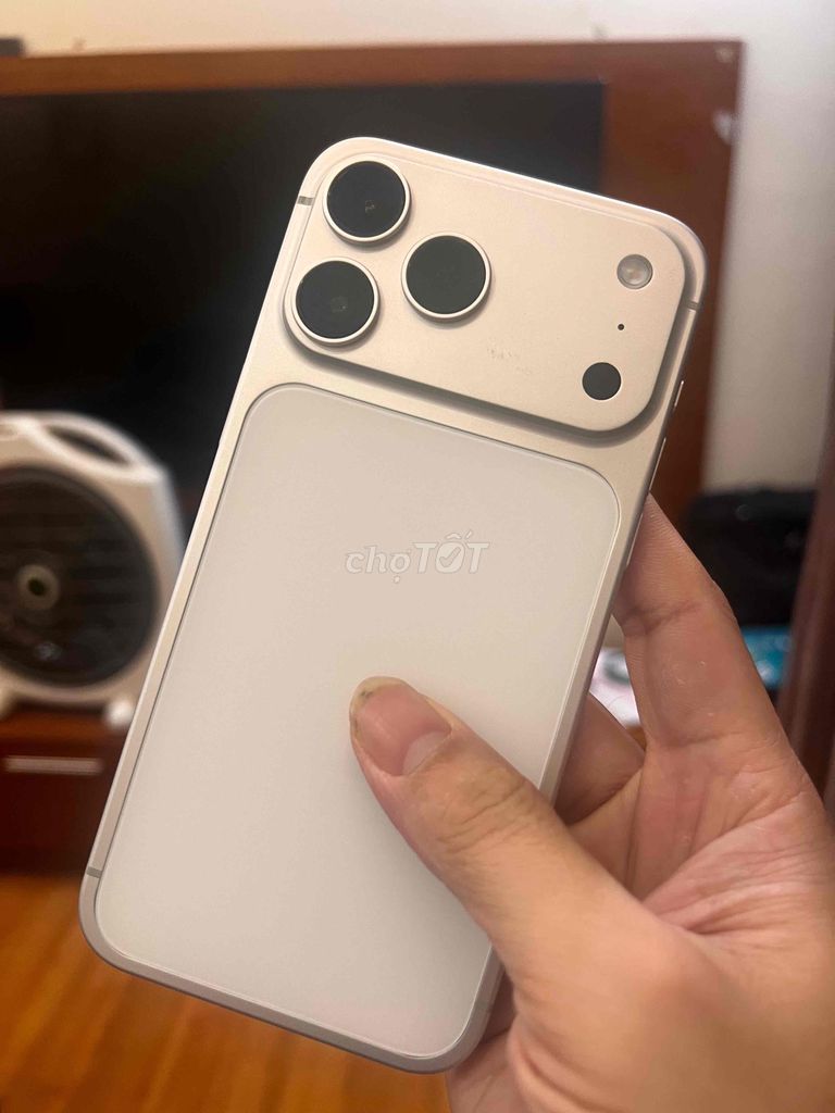 iPhone 14 pro Max 256gb độ iPhone 17 proMax. Mua bán Điện thoại tại Quận Long Biên Hà Nội được đăng bởi Phạm Xuân Quý hình 1