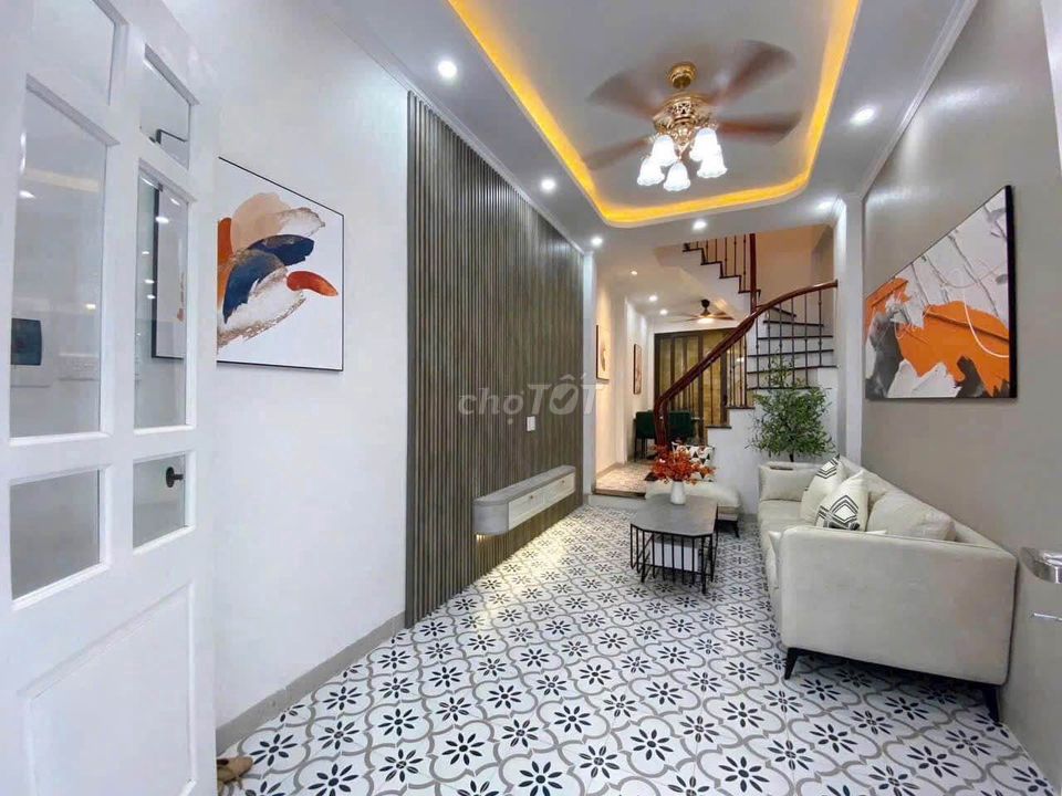 Chính chủ bán nhà Bạch Mai 30m2, 4.5 tỷ ngõ thông gần ô tô