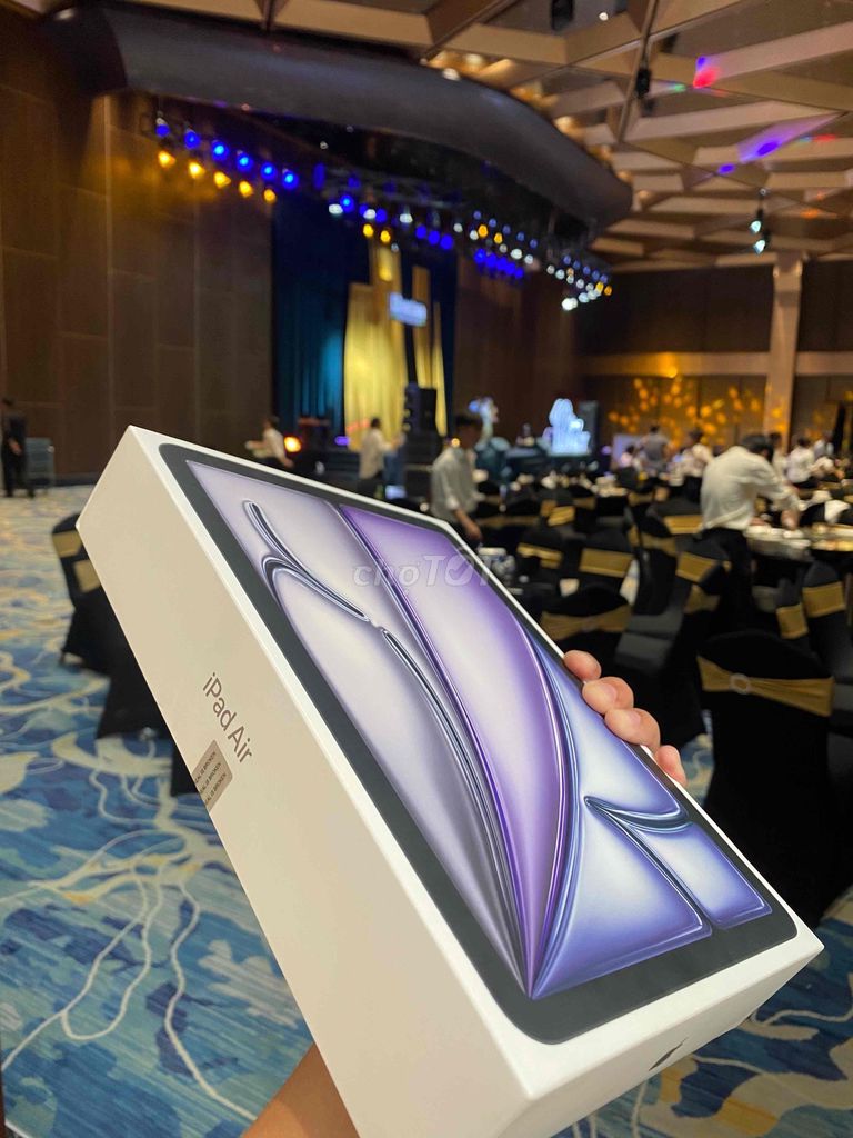 Apple iPad Air M4 Wifi + Cellular 128GB Xám Mới. Mua bán Máy tính bảng tại Quận Liên Chiểu Đà Nẵng được đăng bởi Huỳnh Phước hình 1