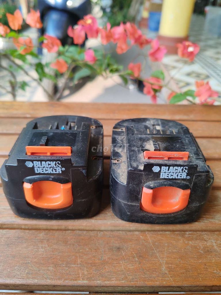 Cặp pin chết BLACK DECKER 12V

 Niken

Bán giá xác