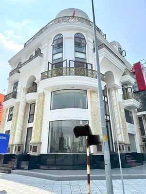 BÁN GÓC 3MT LÊ THỊ HỒNG GẤM , Q1 -( 6 x 16) -hầm 7 tầng HĐT 250TR 50TY. Mua bán văn phòng, mặt bằng kinh doanh tại Quận 1 Tp Hồ Chí Minh được đăng bởi Trần Trang
