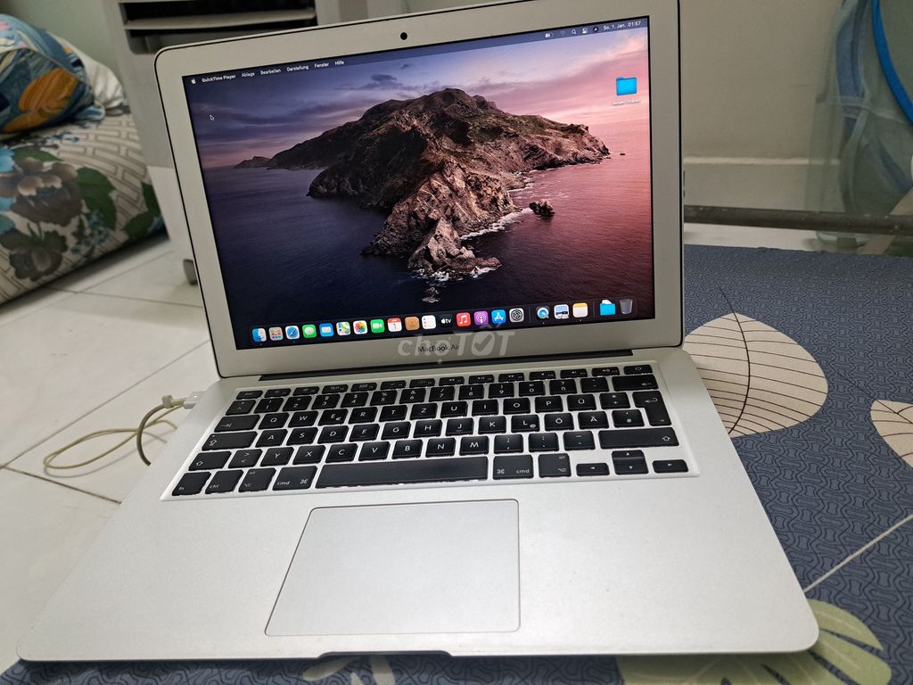 Apple MacBook Air Bạc model A1466 Emc 2632. Mua bán Laptop tại Quận Bình Tân Tp Hồ Chí Minh được đăng bởi Hoang hình 1
