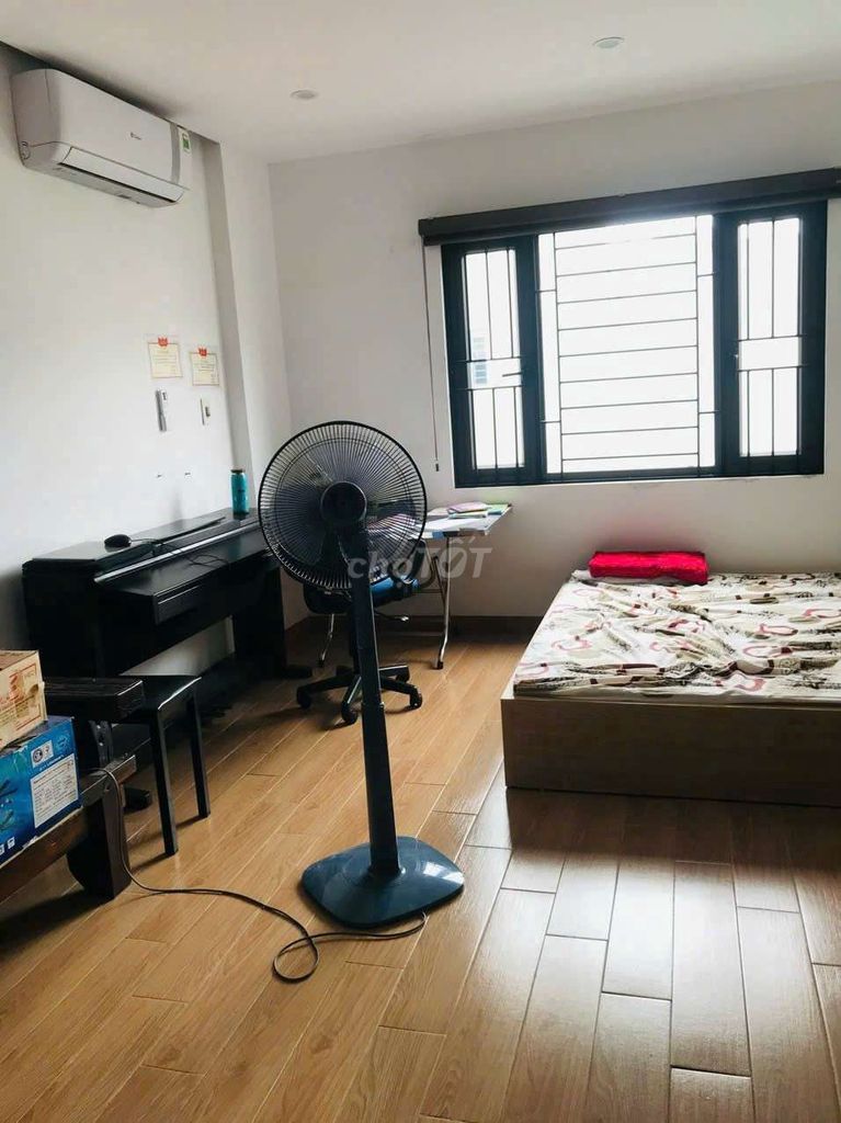 CHO THUÊ NGUYÊN CĂN NHÀ ĐẸP NHÀ NGUYỄN LAM, PHÚC ĐỒNG, LONG BIÊN. Cho thuê nhà ở tại Quận Long Biên Hà Nội được đăng bởi Duy Phương hình 4