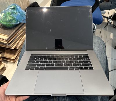 Macbook Pro 15 inch 2019 max option. Mua bán Laptop tại Quận Thanh Xuân Hà Nội được đăng bởi QK