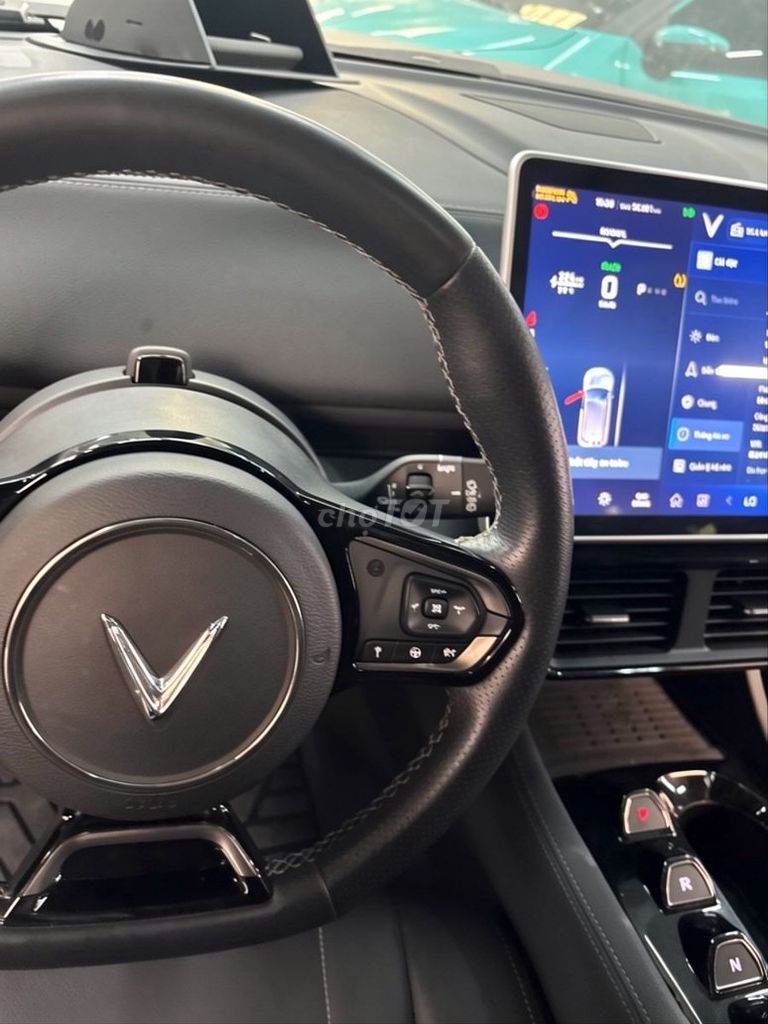 VinFast VF8 Eco AWD 2023