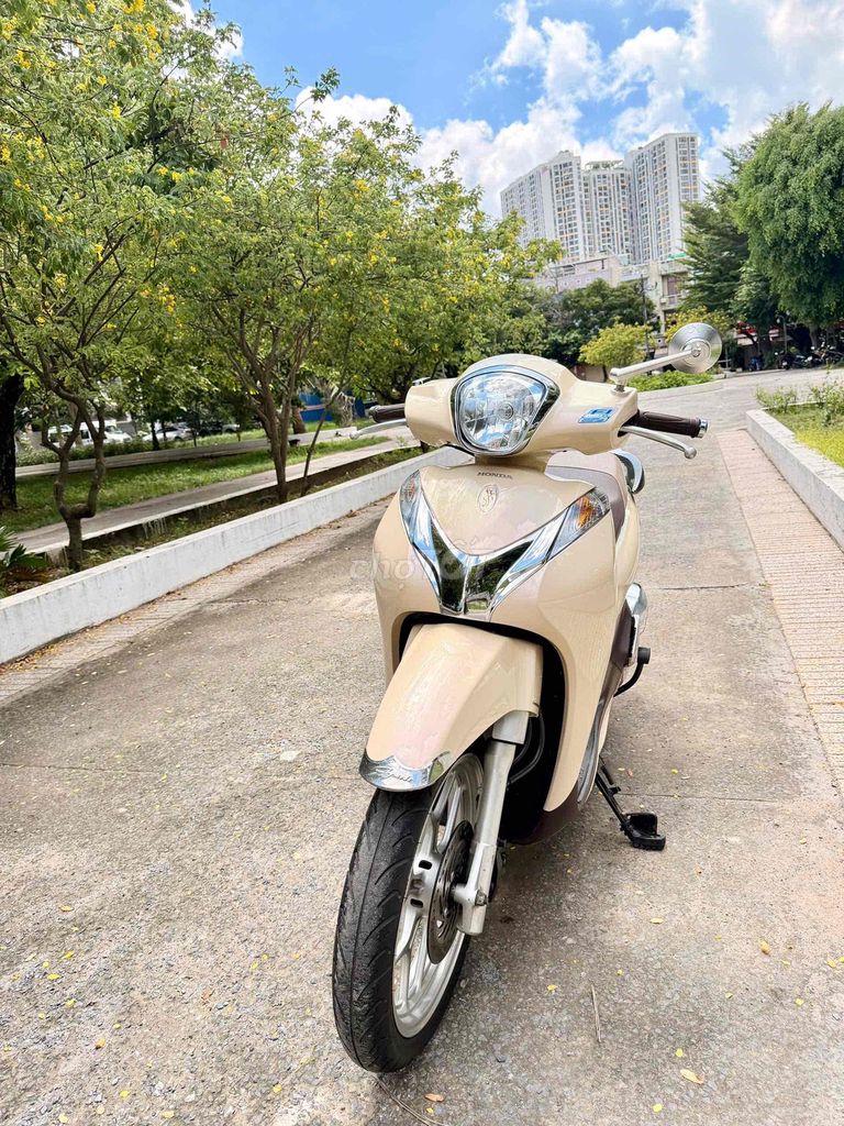 Honda SH Mode 2017 бежевый 29 000 км