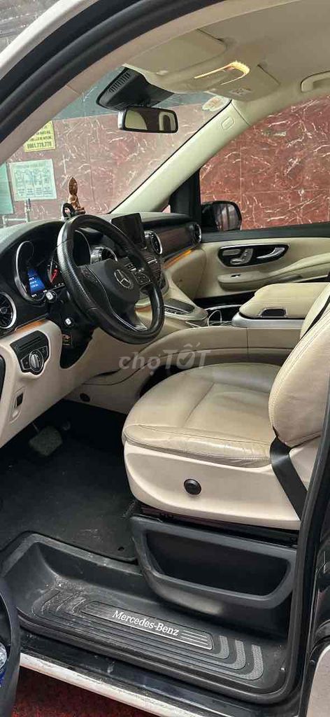 Mercedes Benz V 250  - 65.000. Mua bán Ô tô tại Quận 7 Tp Hồ Chí Minh được đăng bởi thanh mến hình 4
