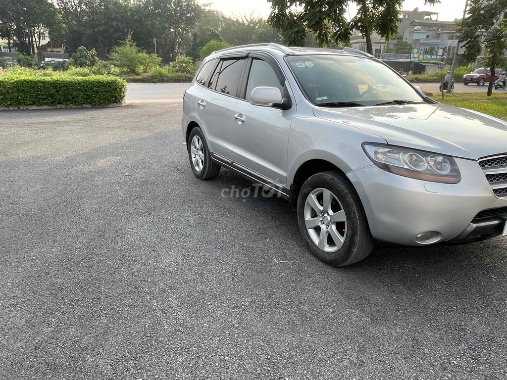 Hyundai Santa Fe 2009 2.0L máy dầu. Mua bán Ô tô tại Quận Hoàng Mai Hà Nội được đăng bởi Le hung hình 2