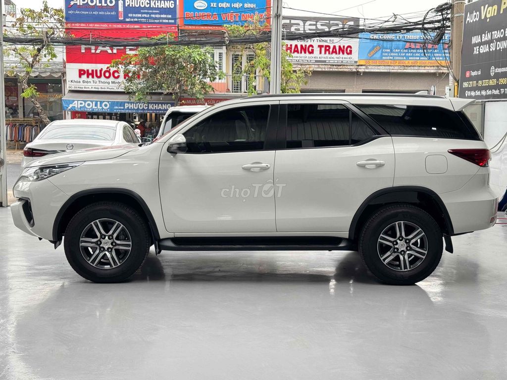 Toyota Fortuner 2020 Dầu Số sàn 100.000 km. Mua bán Ô tô tại undefined undefined được đăng bởi Long Auto Vạn Phúc hình 4
