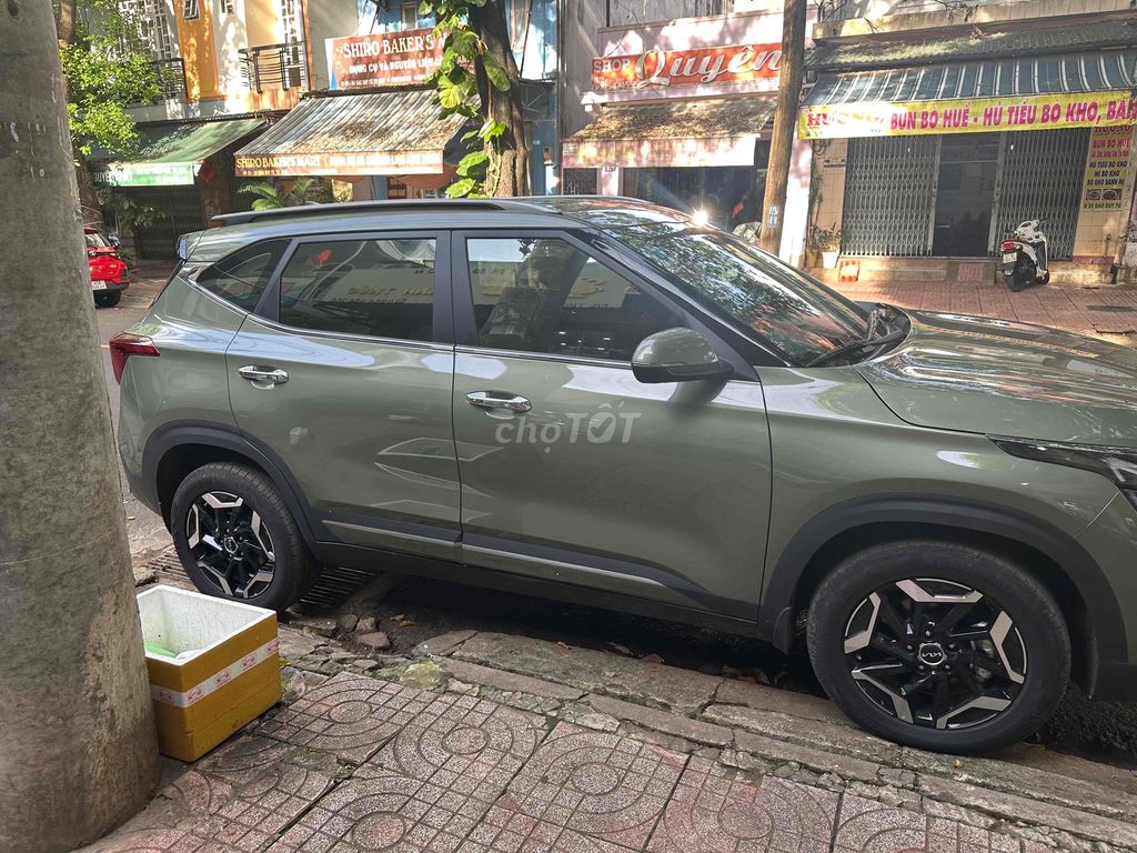 Kia Seltos 2024 Turbo Luxury 1.5 AT - 4892 km. Mua bán Ô tô tại Thành phố Buôn Ma Thuột Đắk Lắk được đăng bởi Thanh Trúc hình 2