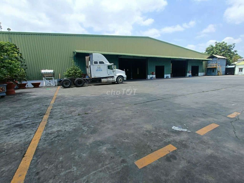Cho thuê kho xưởng 6.000m2.Ngoài khu Cn Phú Mỷ,Bà Rịa Vũng Tàu.Gía 40k