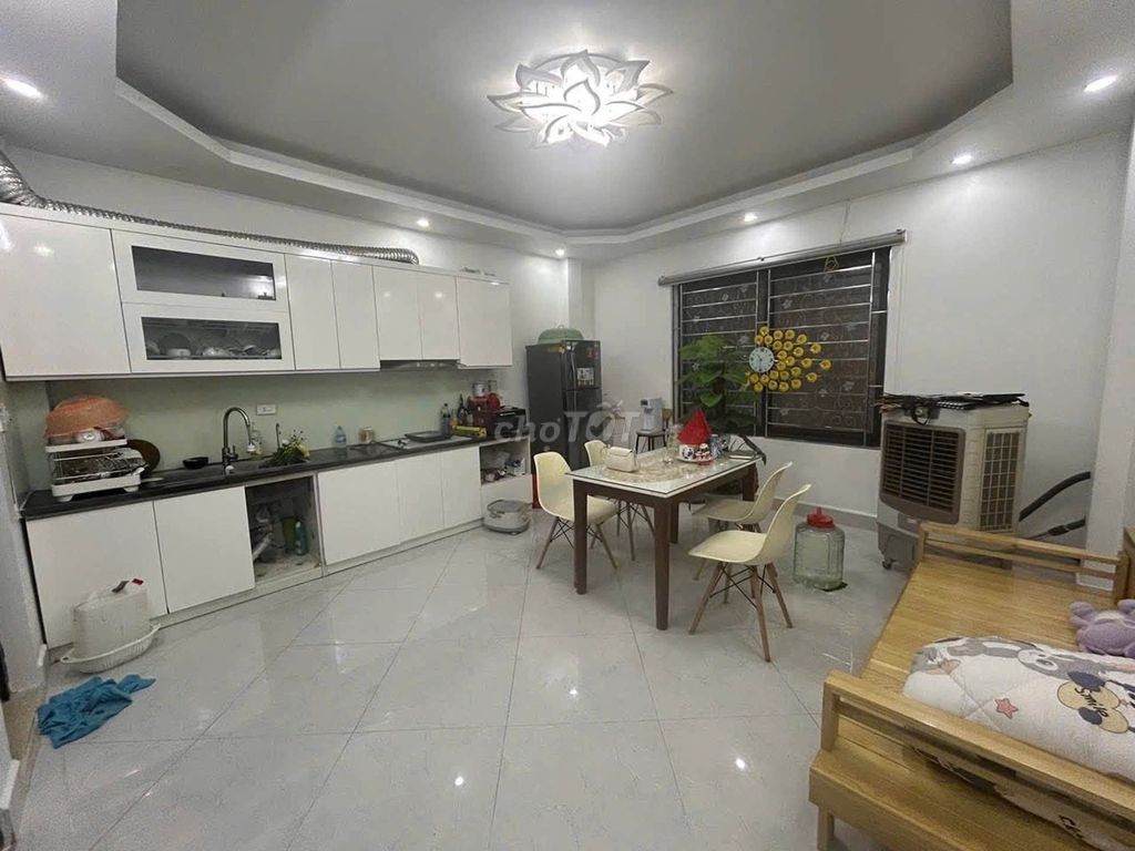 Красивый дом Ким Зянг, 30м², 5 этажей, 6,8 млрд