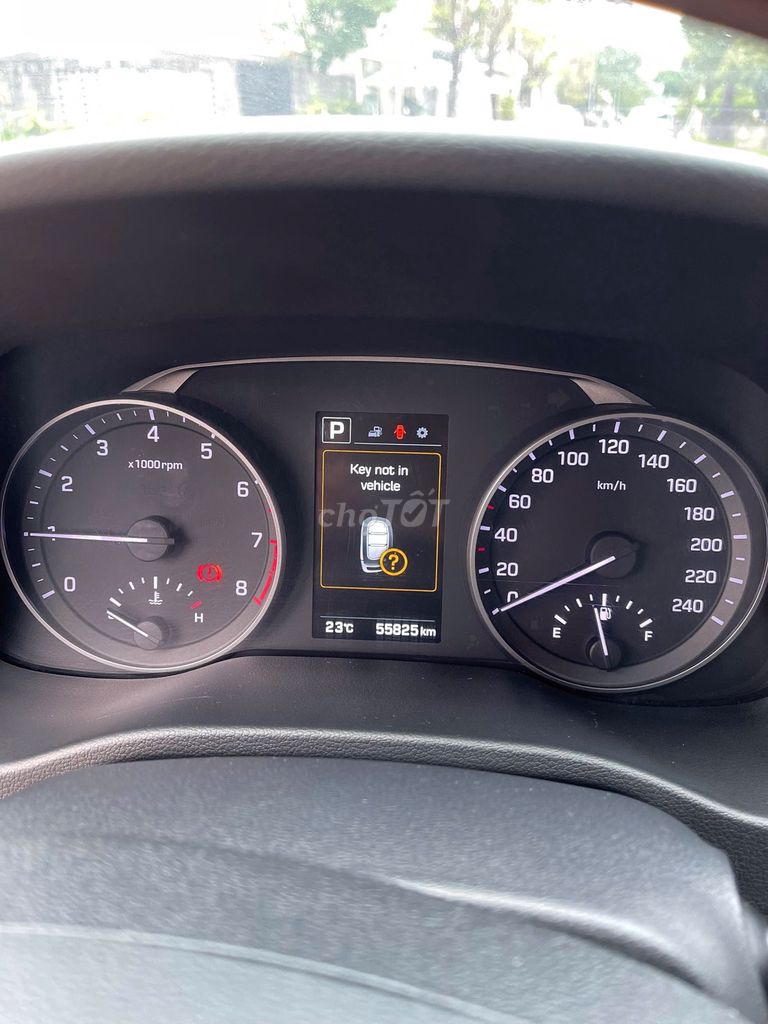 Bán xe Hyundai Elantral gia đình đang đi. Mua bán Ô tô tại Quận Hải Châu Đà Nẵng được đăng bởi Lan  hình 3