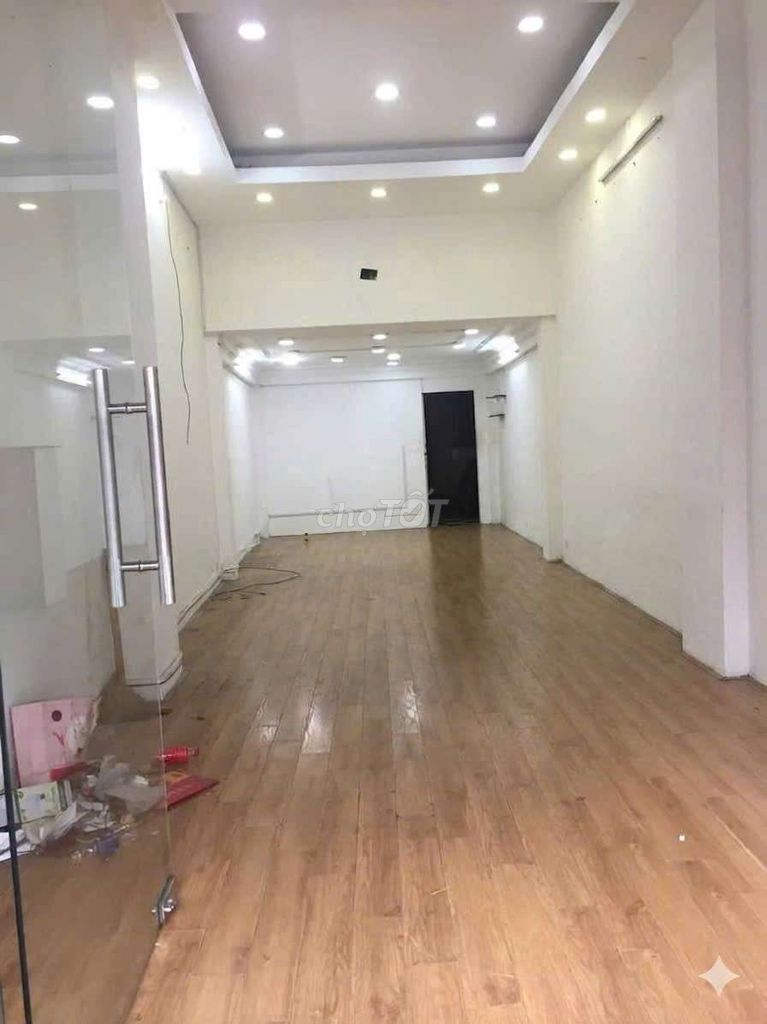 Аренда · 6 комн. · 75 м² · Quận Tân Bình, ул. Đường Cách Mạng Tháng 8