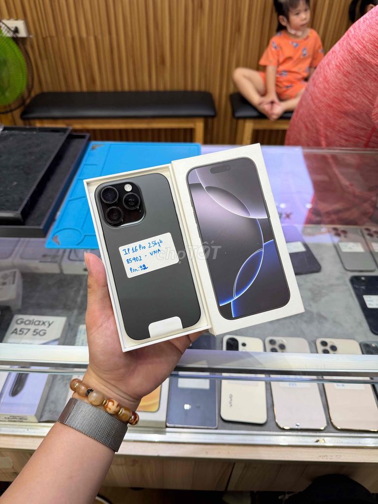Apple iPhone 16 Pro 256GB Đen VN/A 99%. Mua bán Điện thoại tại Quận Gò Vấp Tp Hồ Chí Minh được đăng bởi Võ Chí Bảo hình 1