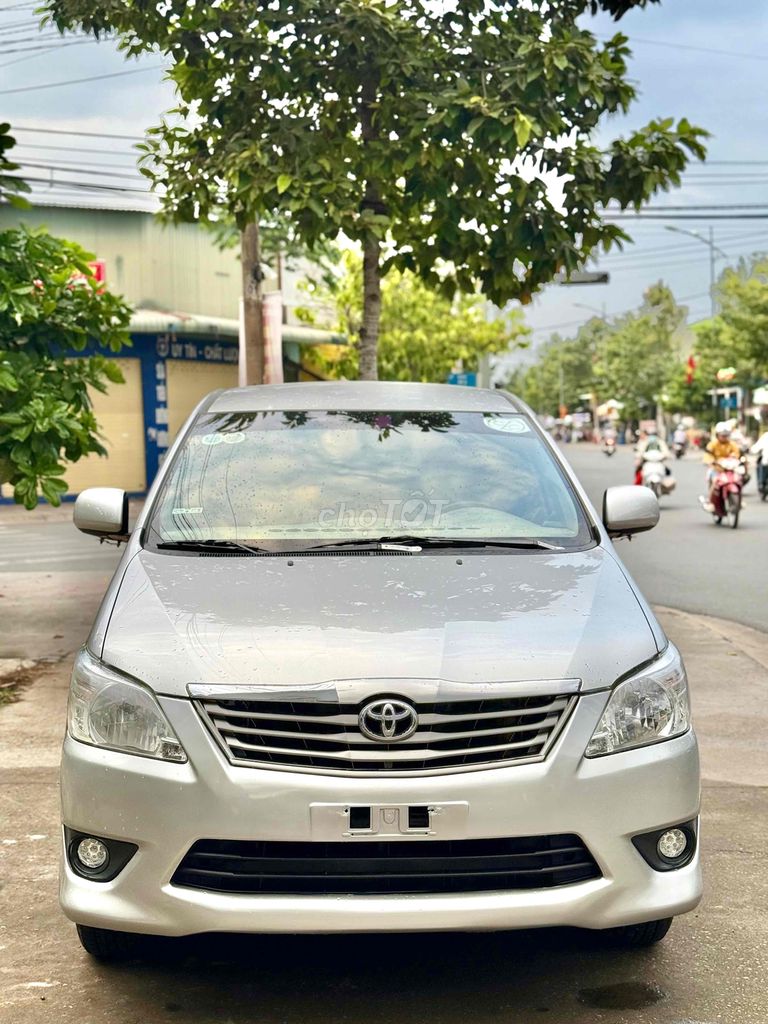 Toyota Innova 12/2012 E From Mới 2013 - 138000 km