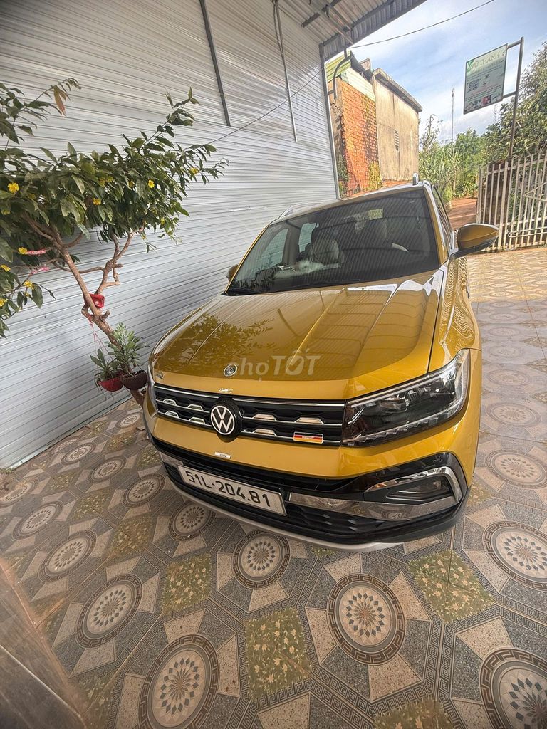 Volkswagen T-Cross 2022 Luxury - 4000 km. Mua bán Ô tô tại Quận 1 Tp Hồ Chí Minh được đăng bởi Hạnh Bất Động Sản hình 2