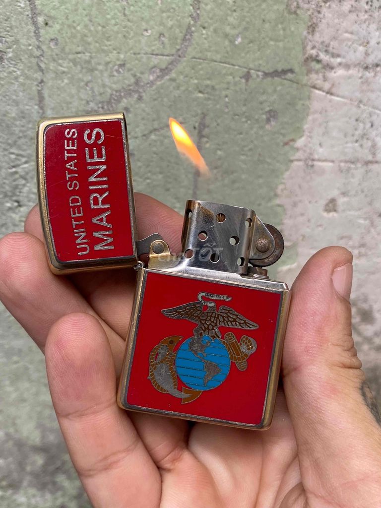 Zippo 2005 ruột vàng vỏ ruột trùng đồng brass