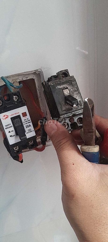Vệ sinh máy lạnh. Dịch vụ tại Quận Tân Phú Tp Hồ Chí Minh được đăng bởi Sơn điện lạnh  hình 1