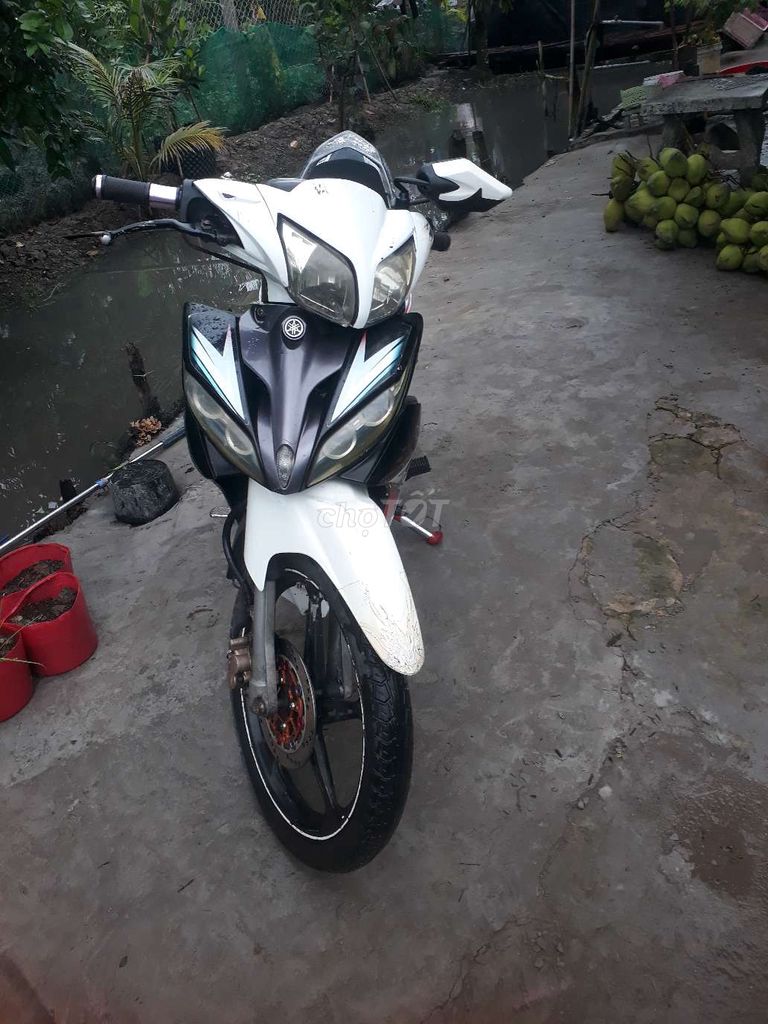 Xe số Yamaha trắng đen. Mua bán Xe máy tại Huyện Vị Thuỷ Hậu Giang được đăng bởi Phong Phan hình 1
