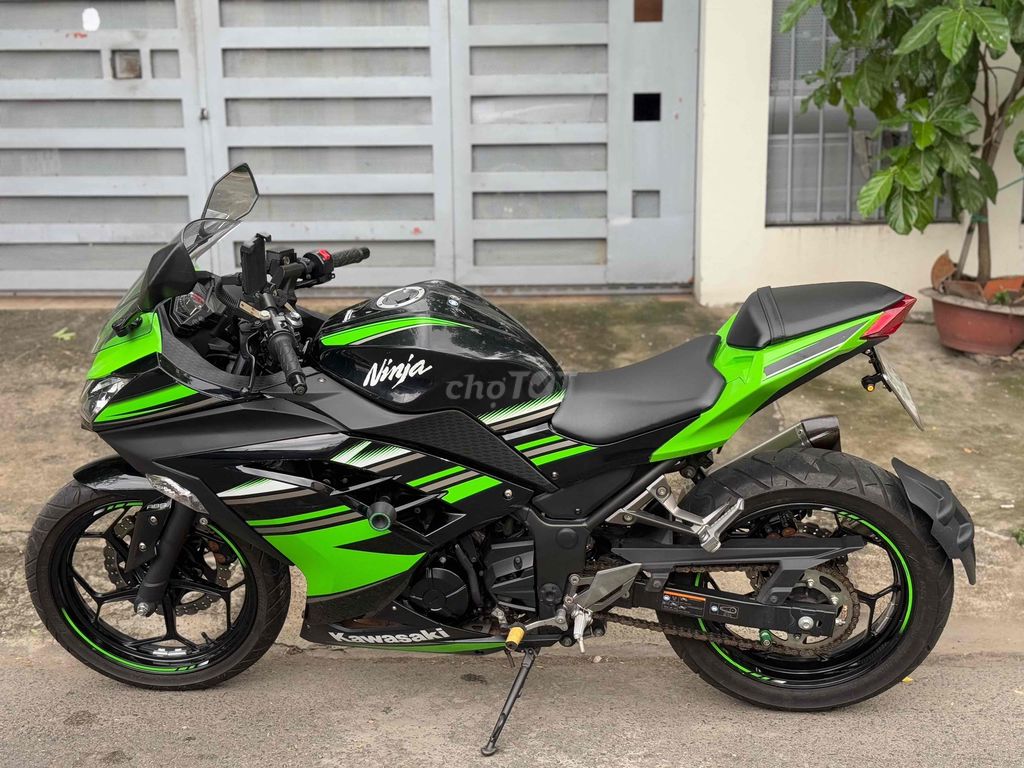 Kawasaki Ninja 300 2017, odo 6k7 1 chủ, bstp. Mua bán Xe máy tại Quận 6 Tp Hồ Chí Minh được đăng bởi TanNguyenStore  hình 5