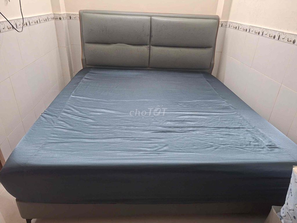 Giường ngủ Nệm Xám 1.8m x 2m cũ. Mua bán Giường, chăn ga gối nệm tại Thành phố Thủ Đức Tp Hồ Chí Minh được đăng bởi Thu Thảo hình 1