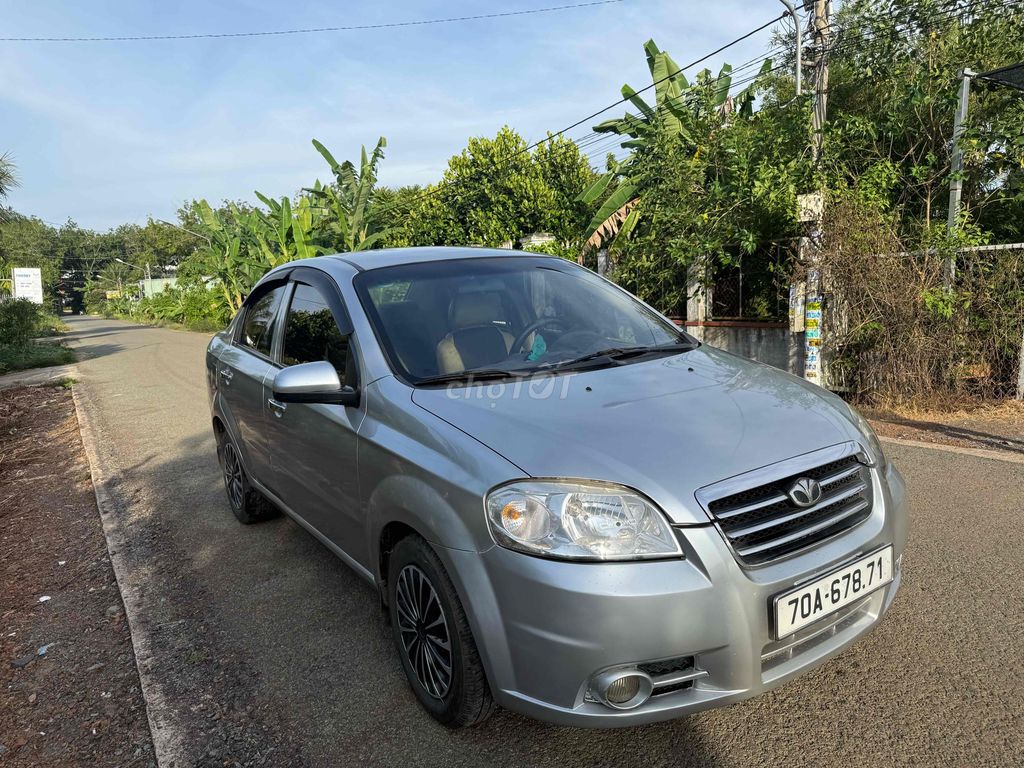 Chevrolet Gentra 2009 photo 3