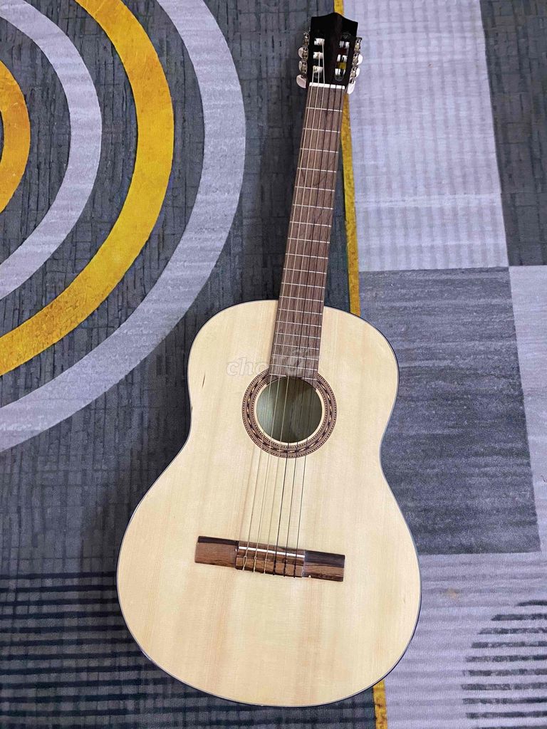 Đàn Guitar classic