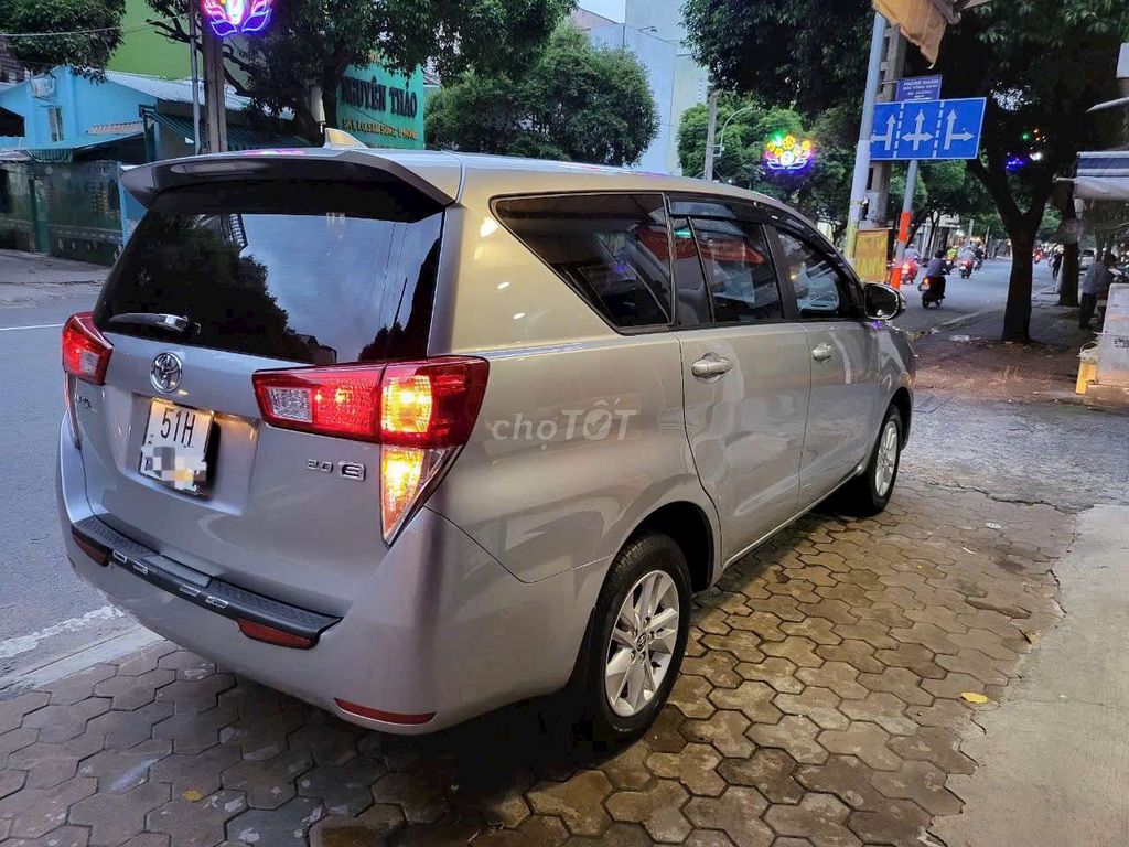TOYOTA_INNOVA 2.0E SX 12/2019 MT Số Sàn MỚI 98%. Mua bán Ô tô tại Quận 5 Tp Hồ Chí Minh được đăng bởi Mr Thiên hình 3