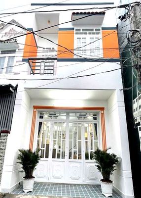 🌈Chủ Kẹt Tiền Cần Bán Căn Nhà 4m ×16m Sổ Hồng Cầm Tay Có Sân Vườn. Mua bán nhà ở tại Huyện Cần Giuộc Long An được đăng bởi Bi Tân Kim