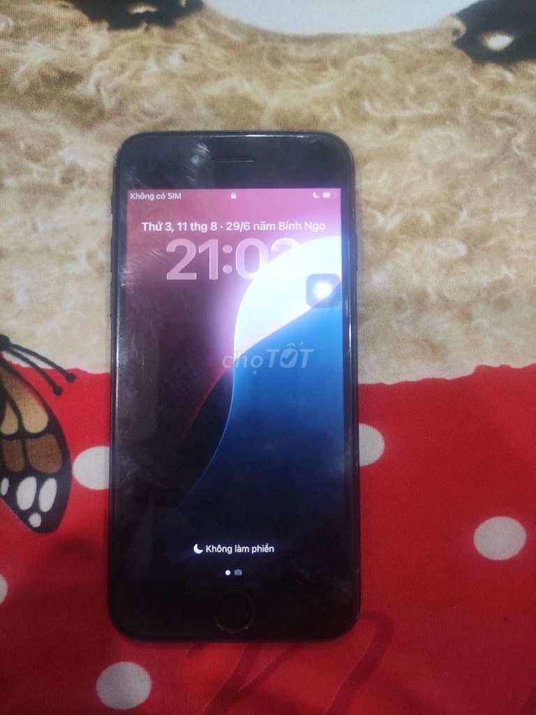 Apple iPhone SE  Đen. Mua bán Điện thoại tại Quận Bình Tân Tp Hồ Chí Minh được đăng bởi Nguyễn HùngAnh hình 1