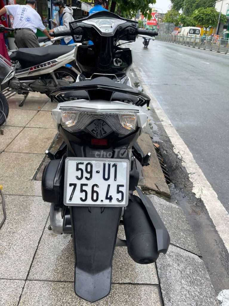 Honda Air Blade FI 2014 Серебристо-белый