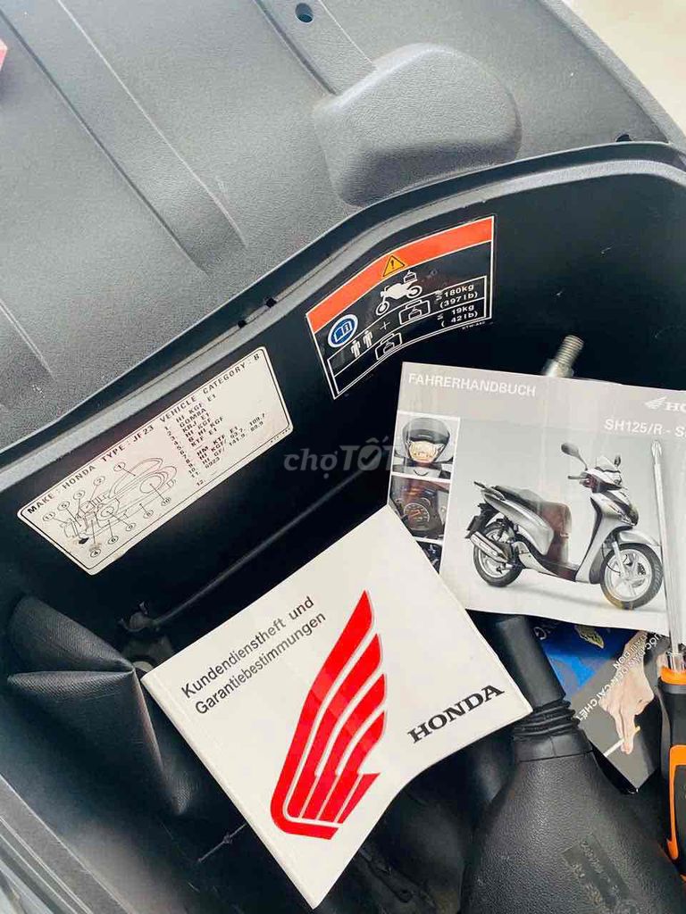 Хонда SH125i Итальянская черная 125 куб. см