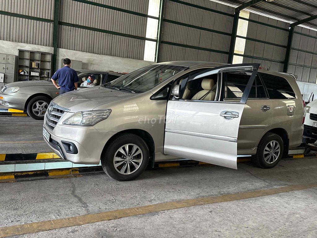 Toyota Innova 2015 E - 102000 km xe cọp zin chất