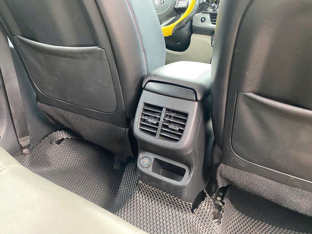 Kia Seltos 2020 Premium 1.4 Turbo,màu vàng,4v km. Mua bán Ô tô tại Quận Bình Tân Tp Hồ Chí Minh được đăng bởi Son Do hình 15