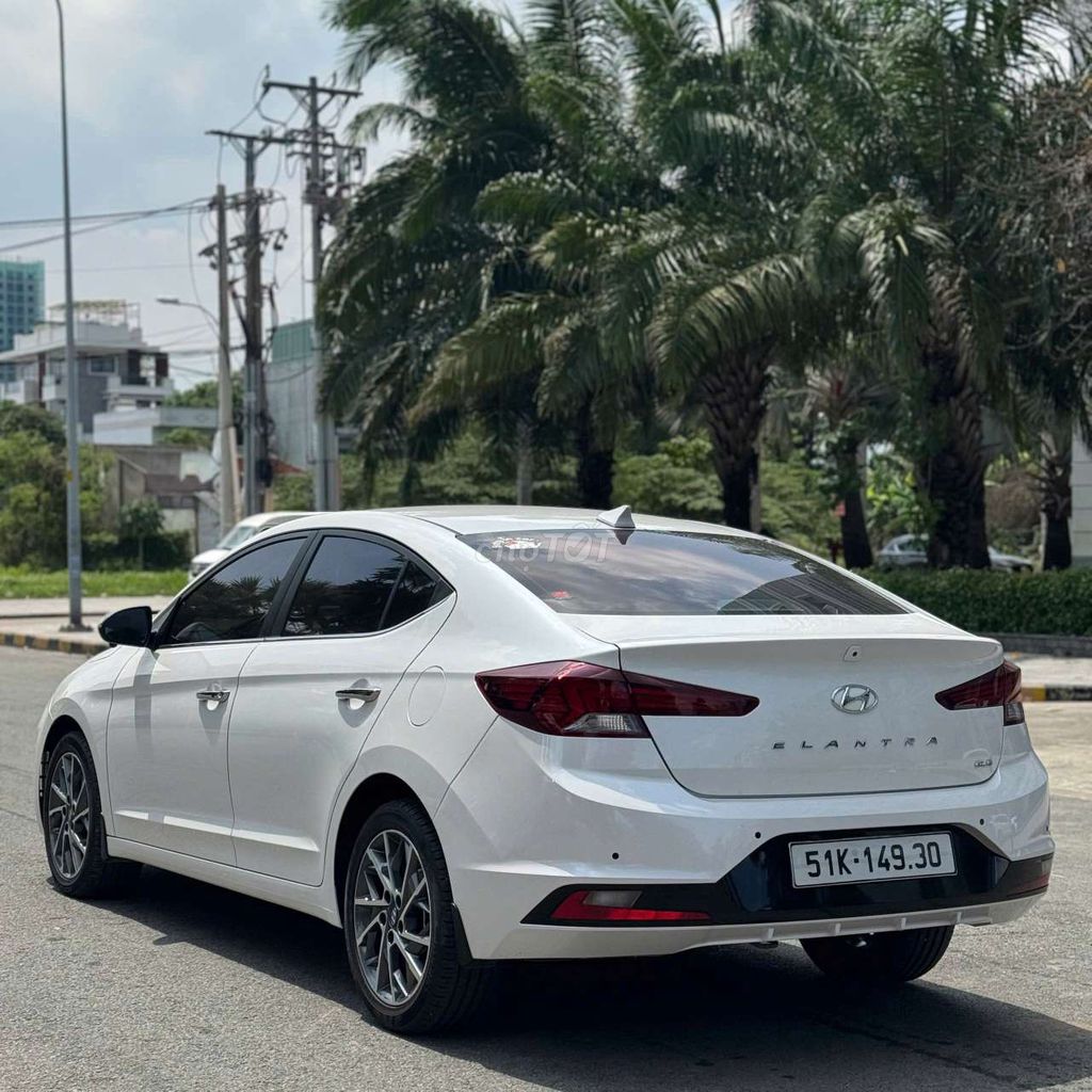 Elantra 2.0 2021 1 chủ odo đúng 8.800km siêu đẹp. Mua bán Ô tô tại Thành phố Dĩ An Bình Dương được đăng bởi Trương Tuấn Kiệt hình 3