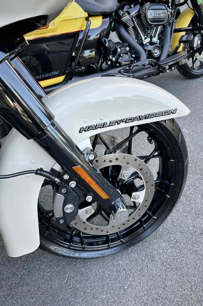 HARLEY RoadGlide 1868cc 2022 Siêu Lướt. Mua bán Xe máy tại Quận Tân Bình Tp Hồ Chí Minh được đăng bởi Nguyễn Đình Quang Duy  hình 5