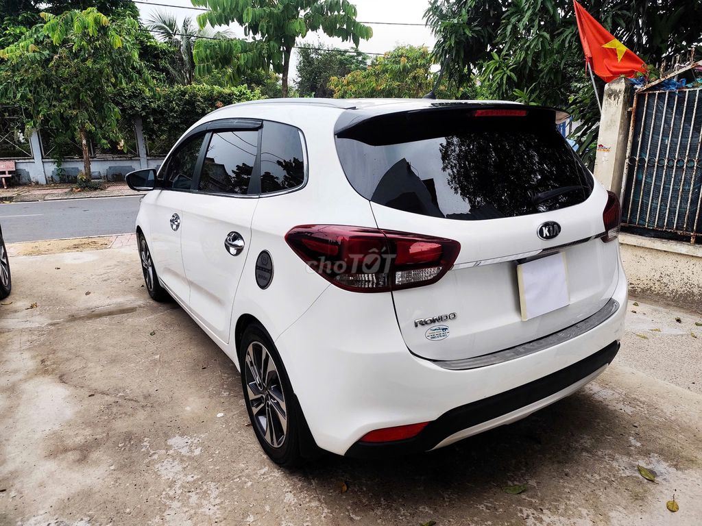 Kia Rondo 2018 2.0 GAT - 114000 km. Mua bán Ô tô tại Huyện Hóc Môn Tp Hồ Chí Minh được đăng bởi Nguyễn Thị Diệp hình 2