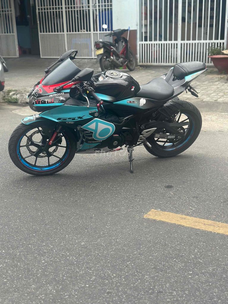 Gsx R máy rin êm chíh chủ biển 43 xe còn khá đẹp. Mua bán Xe máy tại Quận Thanh Khê Đà Nẵng được đăng bởi Ku Tý hình 1