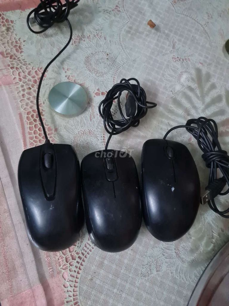 combo 3 chuột máy tính còn tốt rẻ ạ . Mua bán Phụ kiện (Màn hình, Chuột...) tại Quận 3 Tp Hồ Chí Minh được đăng bởi Sơn hình 1