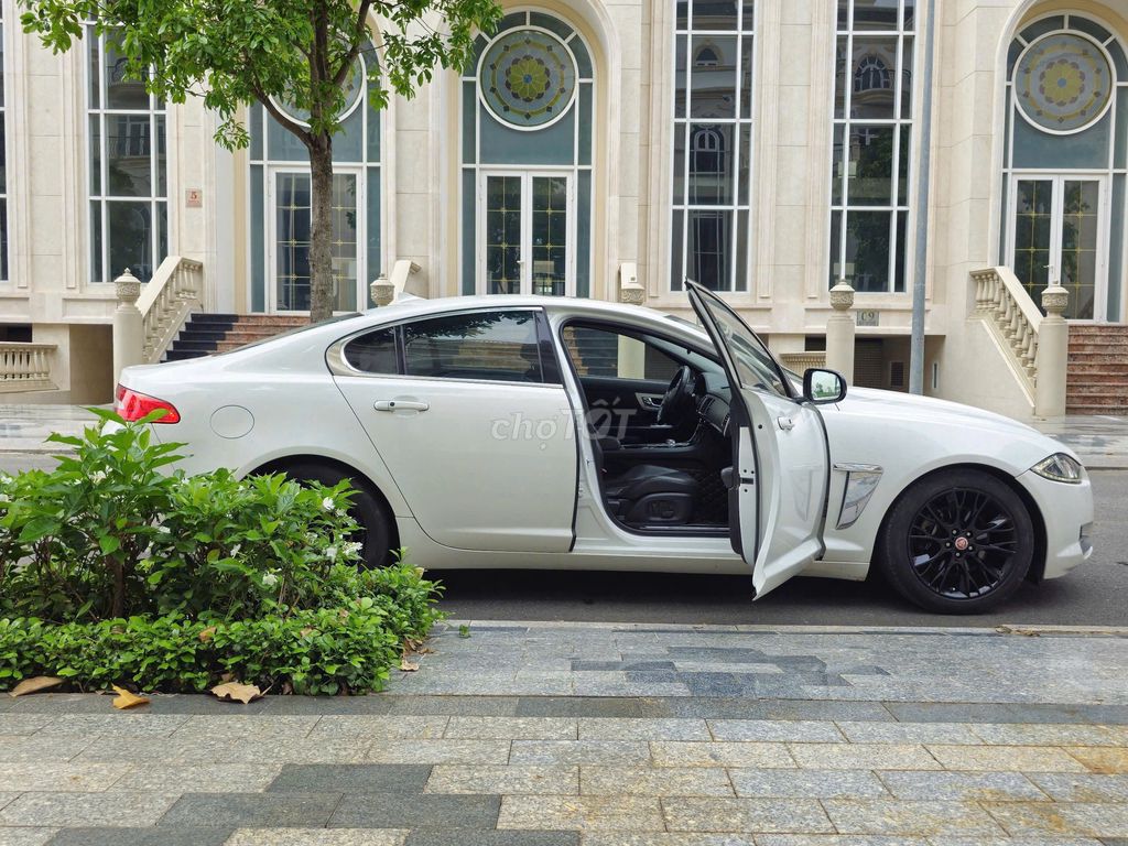Jaguar XF 2014 2.0 AT - 125000 km. Mua bán Ô tô tại Thành phố Thủ Đức Tp Hồ Chí Minh được đăng bởi SÀN Ô TÔ VIỆT NAM SÀI GÒN hình 12